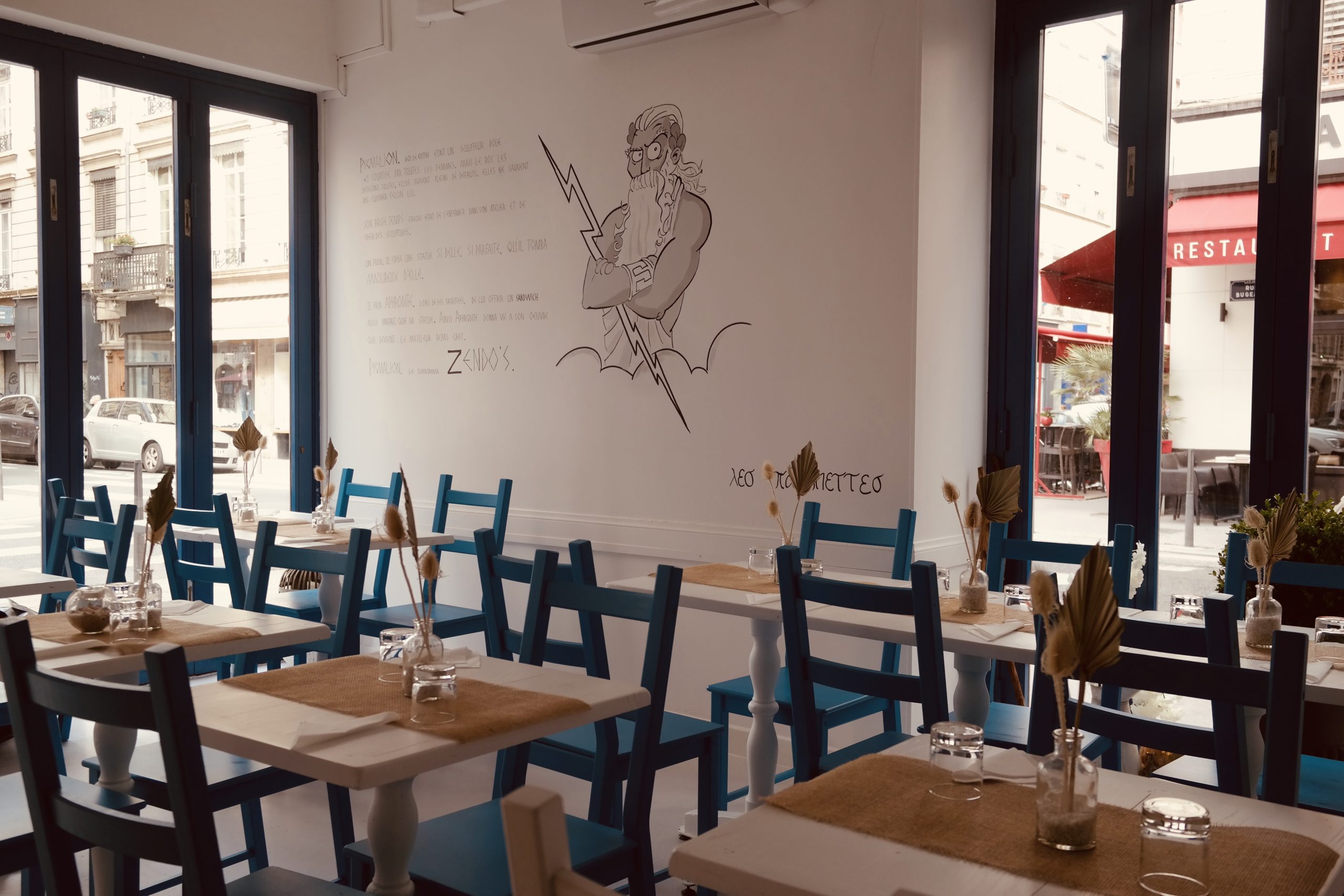 Restaurant grec, aménagement intérieur professionnel, décoration, réalisation, Pauline Rudolf, Architecte d'intérieur, région de Lyon