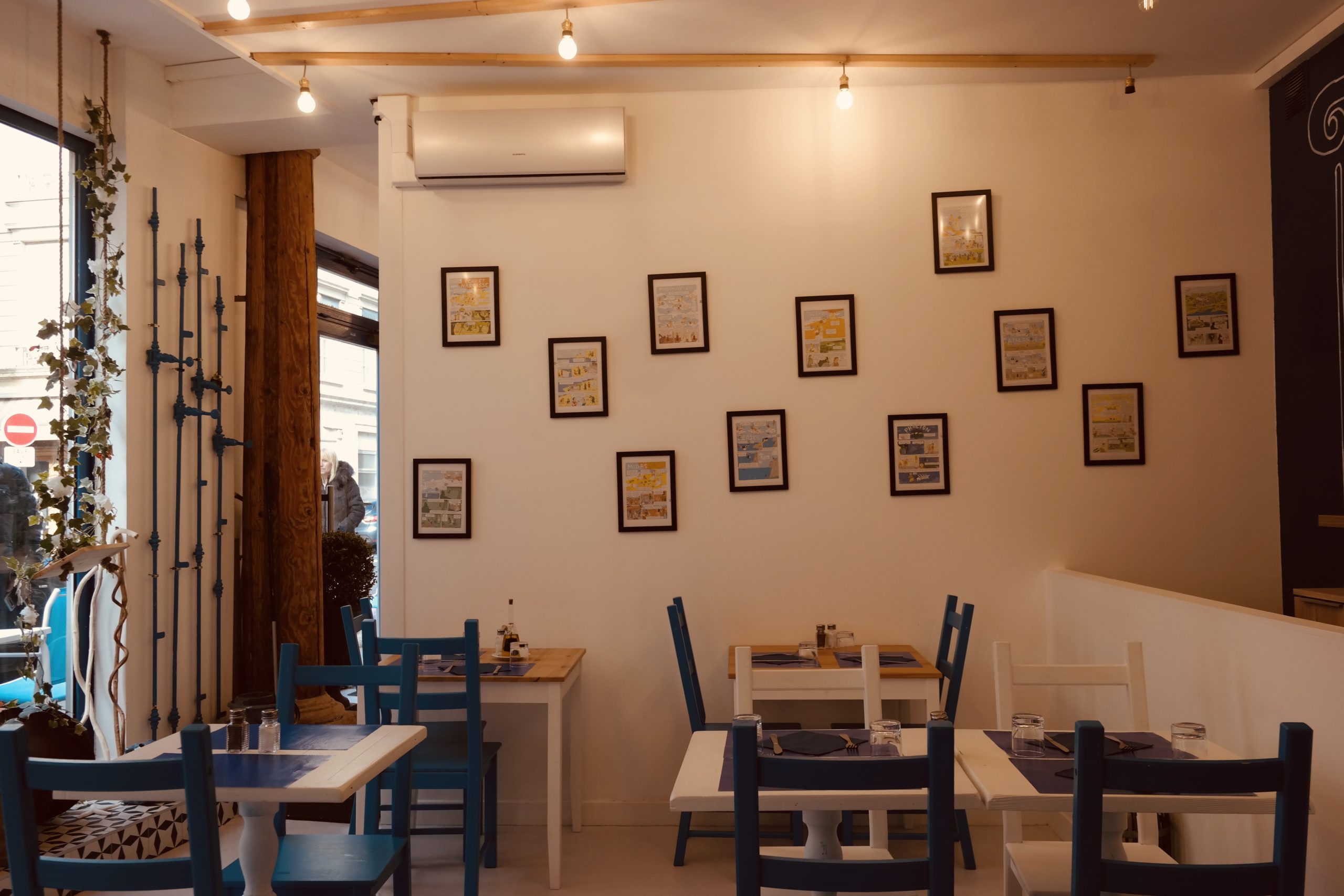 Restaurant grec, aménagement intérieur professionnel, décoration, réalisation, Pauline Rudolf, Architecte d'intérieur, région de Lyon