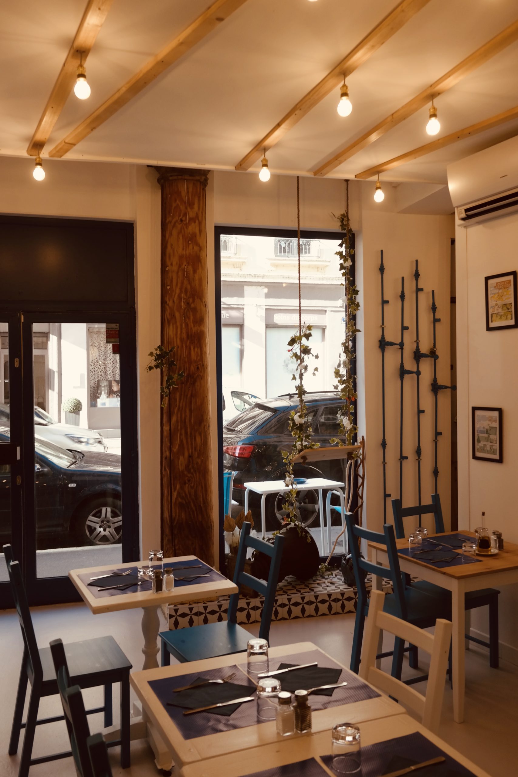 Restaurant grec, aménagement intérieur professionnel, décoration, réalisation, Pauline Rudolf, Architecte d'intérieur, région de Lyon