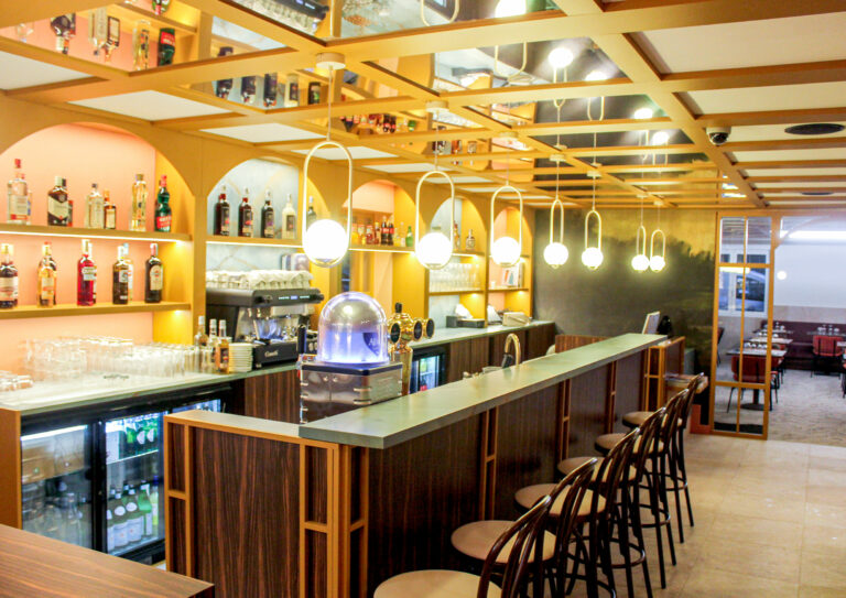 SARL Pauline Rudolf Les paupiettes architecture intérieure graphisme restaurant hotel la ville borgo champagne aux mont d'or lyon